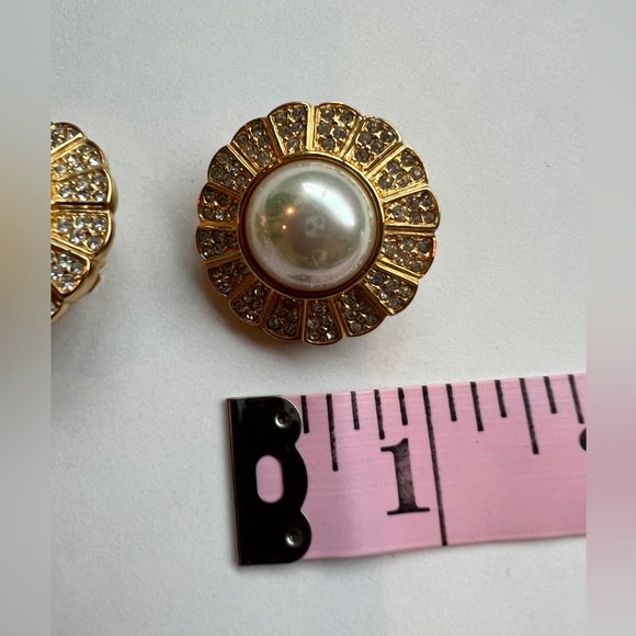 Vintage Christian Dior Signed Gold Tone Clip-On Earrings With Crystals and Pearl - Picture 8 of 8